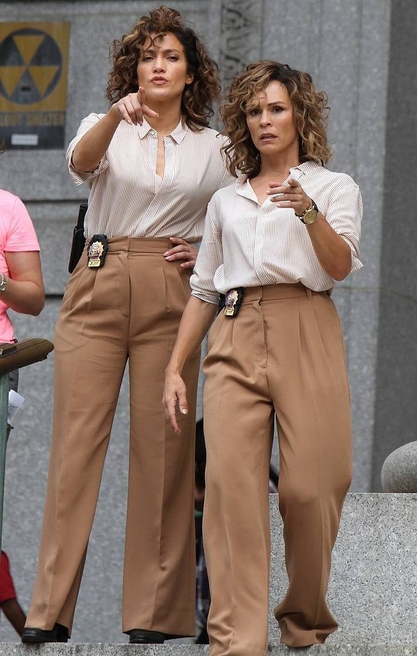 3. Дженнифер Лопес и ее дублер Ванесса Вандер Плейм на съемках "Оттенков синего"