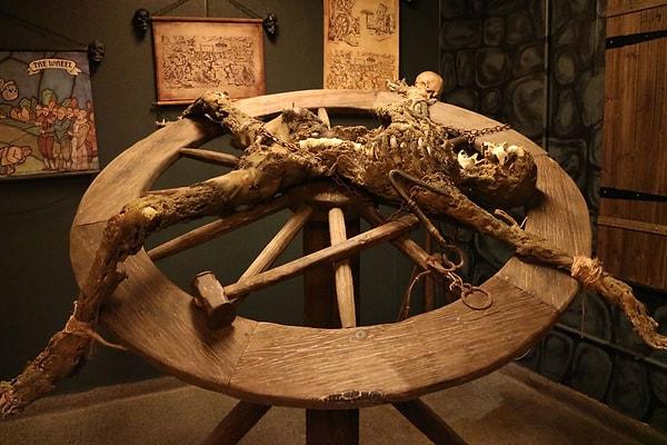 10. The Museum of Medieval Torture Instruments (Hollanda)