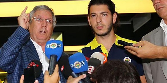 Aziz Yıldırım'ın bildiğimiz ünlü çıkışlarından birisi Alex açıklamasında yaşandı. 'Doğru mu Samet söyle herkes duysun!', 'Fenerbahçe için 3 dakikada değil saniyede karar veririm. Babamı tanımam.'