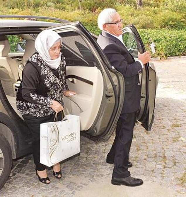 Bu habere elbette en çok sevinenlerin arasında Kenan İmirzalıoğlu'nun ailesi de var. İmirzalıoğlu ailesi, hâlâ Ankara'nın Bala ilçesinde mütevazi bir hayat yaşıyor.
