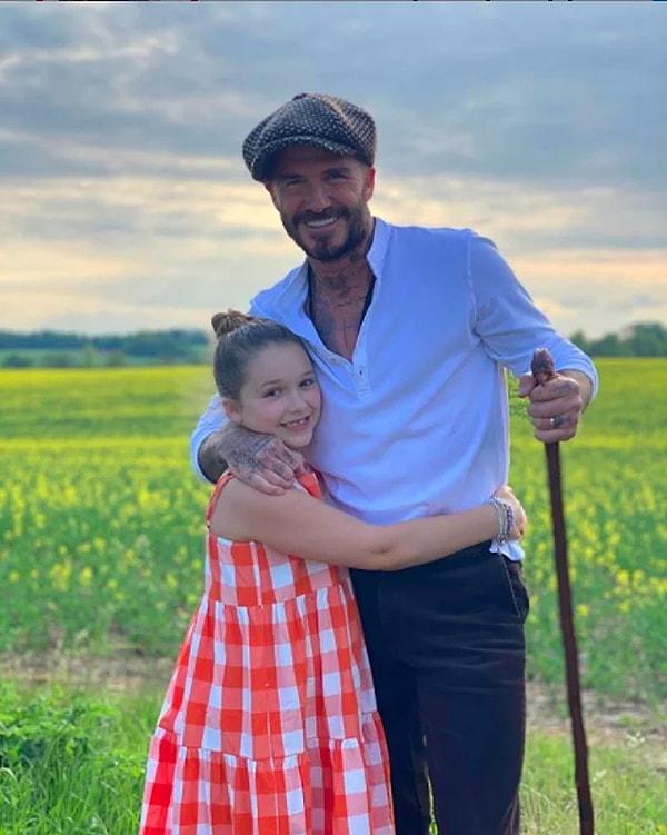 4. David Beckham'ın kızı Harper Seven ile paylaştığı yürüyüş fotoğrafları sosyal medyada gündem oldu!