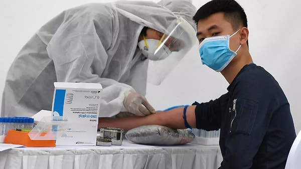 Эти исследования показывают, что вы можете быть в более невыгодном положении в борьбе с коронавирусом, чем другие люди, если вы мужчины и имеете короткий безымянный палец.