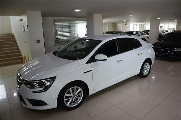 7. 2017 model Renault Megane 1.5 DCI (Touch)