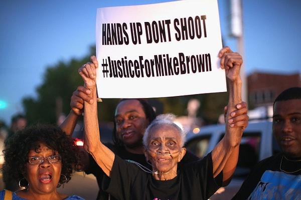 18 yaşındaki Michael Brown'ın öldürülmesi de protestolara neden oldu