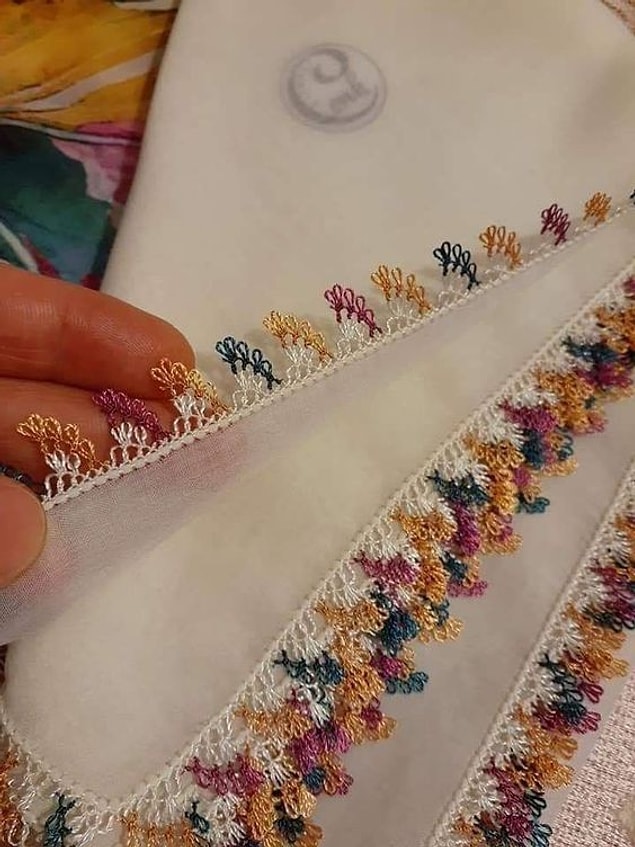 7. Yarım sümbül modeli de farklı renklerle çok hoş bir uyum yakalamış.