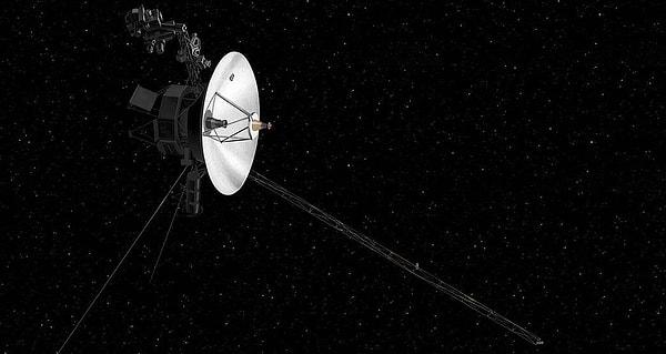 NASA 1977'de uzaya Voyager I ve Voyager II isimli uzay sondalarını gönderdi.