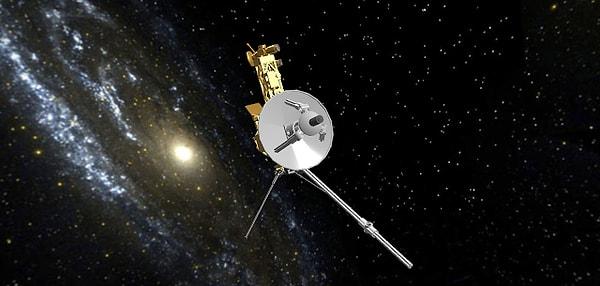 Güneş sistemimizin dışına çoktan varmış olan Voyagerlar belki bir milyar yıl daha yolculuklarına devam edecekler.