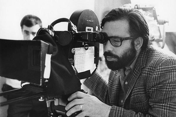 Coppola son senelerde oldukça düşük bütçeli ve çok rağbet görmeyen işlerden sonra Megalopolis ile tekrar karşımıza çıkacak.