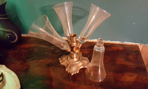 15. «Я нашел это в антикварном магазине. Никто не знал, для чего это было предназначено. Может быть, для шампанского?