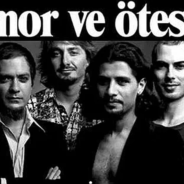 Mor ve Ötesi - Bir Derdim Var