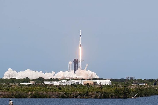 NASA Astronotlarını Taşıyan SpaceX'in Uzay Aracı Başarıyla Fırlatıldı 🚀