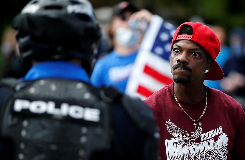 ABD'de George Floyd Protestoları: 25 Şehirde Sokağa Çıkmak Yasaklandı, Trump 'Radikal Sol Kötü İnsanlar' Dedi