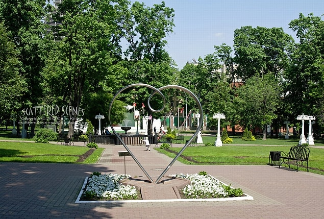 10. Aşıklar Anıtı - Moskova