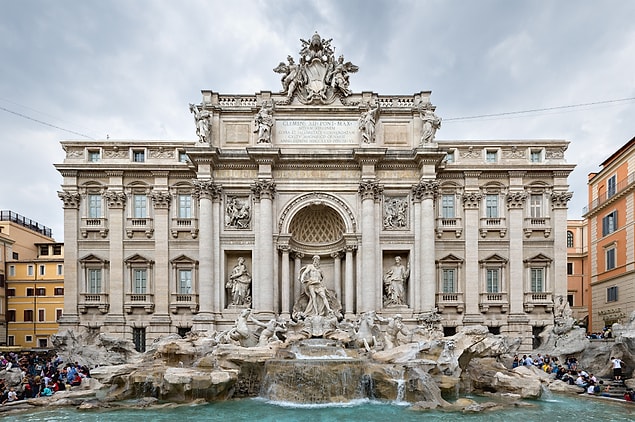 6. Trevi Çeşmesi - Roma