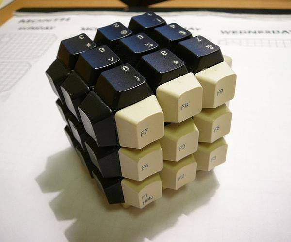 10. Klavye Rubik Küp
