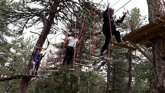 2. Çamlıdere'de hayatınıza biraz atraksiyon katmak isterseniz de Macera Park tam size göre.