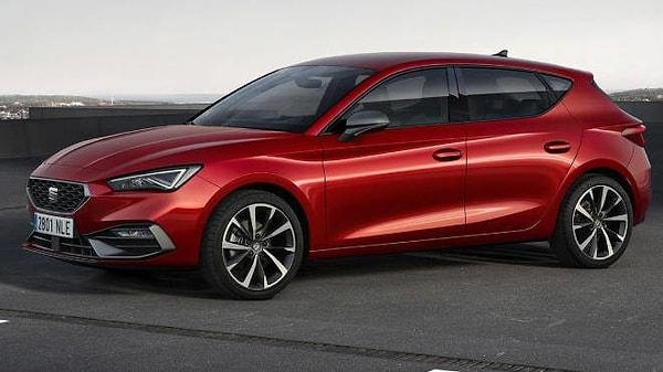 Seat Leon son yıllarda ülkemizde en çok satan modeller arasında yer alıyor. İspanya satış fiyatı 23 bin 240 Euro'dan başlıyor.