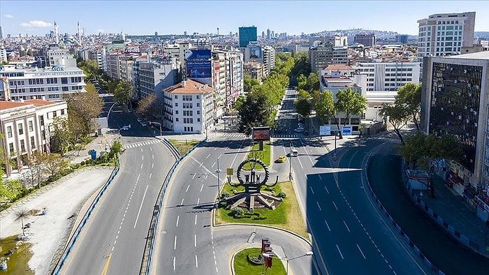 Bilim Kurulu Üyesi Prof. Dr. Azap'tan Sokağa Çıkma Yasağı Açıklaması: 'Vakalarda Beklediğimiz Azalmayı Göremedik'