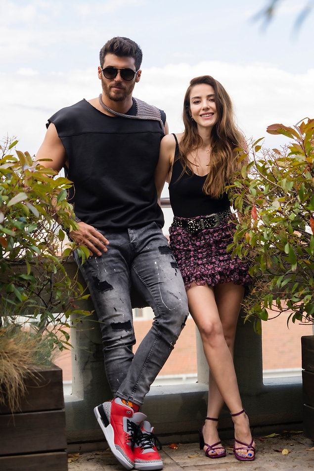 10. Can Yaman ve Özge Gürel’in bir araya geleceği "Bay Yanlış" adlı dizinin detayları belli olmaya başladı.
