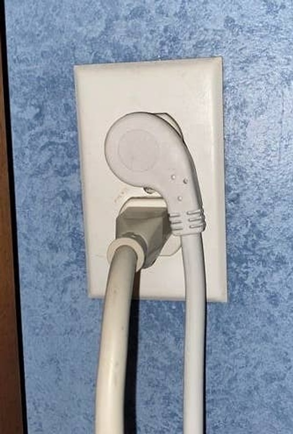 8. Дизайн кабеля, облегчающий использование розетки: