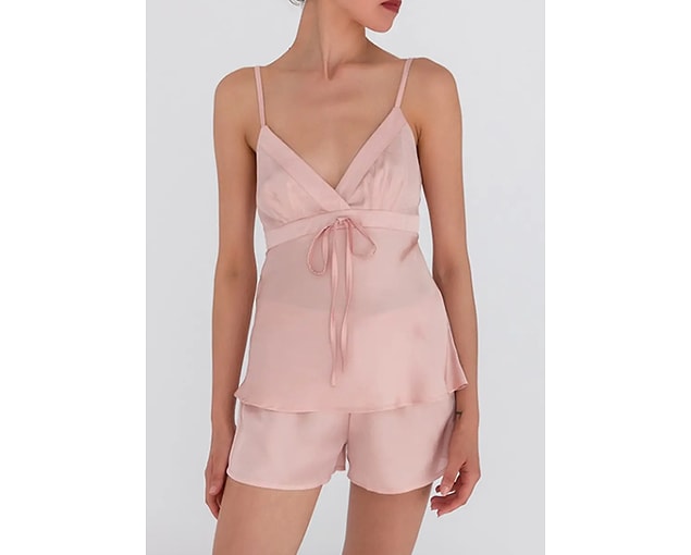 19. Saten takım demişken, çok şirin bir pijama önerim de var.