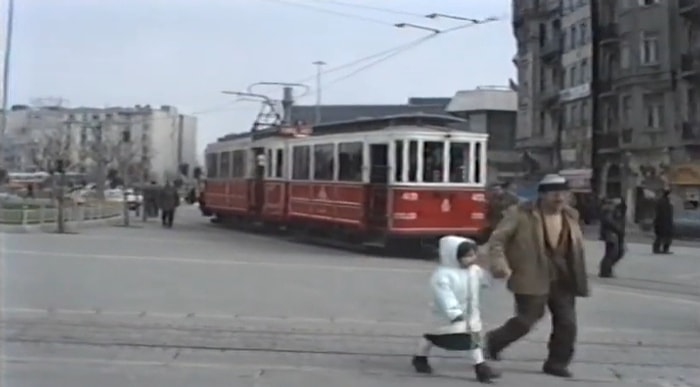 1991 Yılında Kaydedilen Görüntülerle Taksim Meydanı