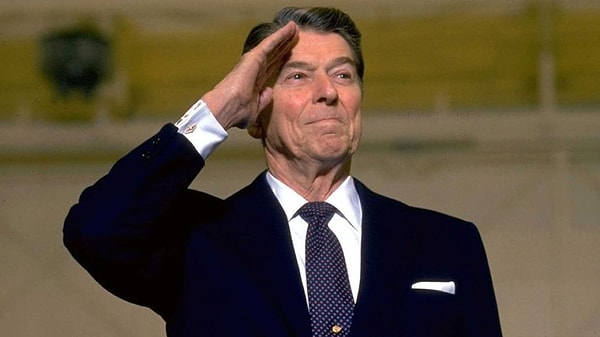 12. ABD eski başkanlarından Ronald Reagan cankurtaran olarak 77 insanın hayatını kurtarmış.