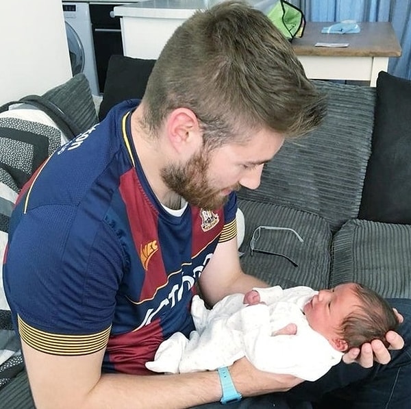 15. "Geçen yıl kaygı bozukluğumun geçmesi için o kadar çok adak adadım ki bu gördüğünüz küçük adam doğdu."