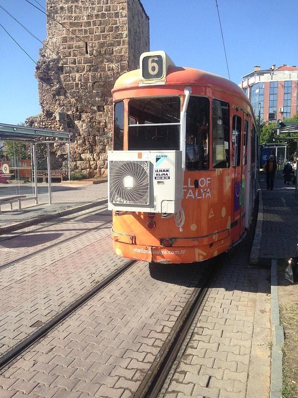 13. Antalya'nın klimalı tramvayları.