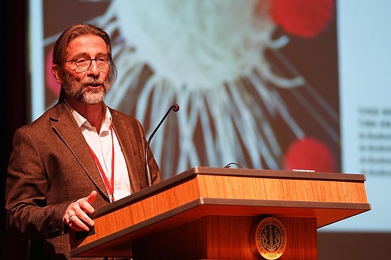 Ercüment Ovalı Aşı İçin Tarih Verdi: 'İlk Önce Kendi Üzerimde Deneyeceğim'