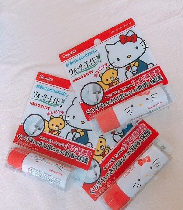 Раны закрывают хирургическими клеями.