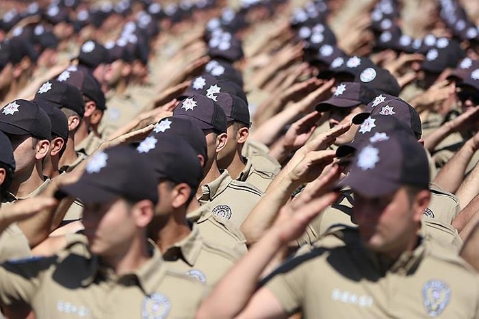 Gündemde Yine Onlar Var: 'Bekçiler Bekâr Kadınların Evlerini Gözetleyebilecek' İddiası