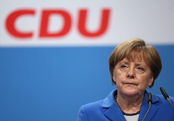 Merkel'in partisi karşı çıktı