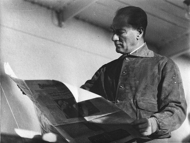 Açıklamalarına son verirken, Mustafa Kemal, 'sözlerinin istismar edilmesini' talihsizlik olarak niteler.