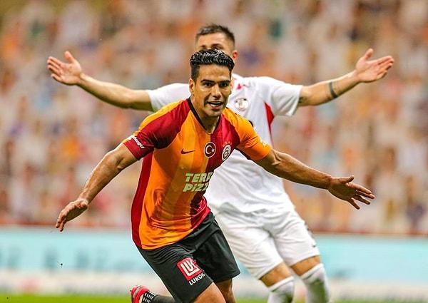 36.dakikada Galatasaray, Falcao ile durumu 1-1 yaptı.
