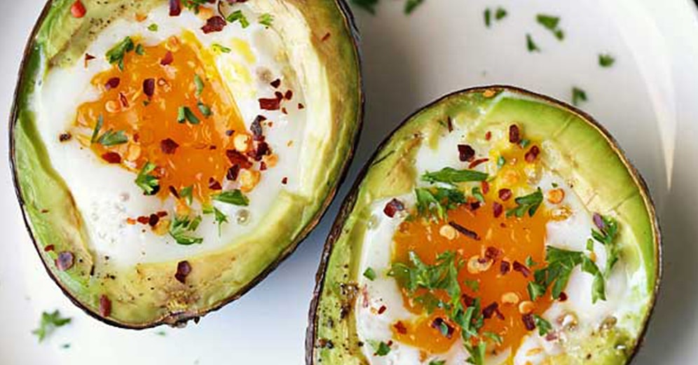 Avokado İçinde Yumurta Tarifi: Hem Görüntüsü Hem Lezzetiyle Gönüllere Taht Kuracak Avokado İçinde Yumurta Nasıl Yapılır?