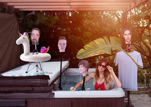 Мы закончили день в джакузи, и меня обмахивали пальмовыми листьями, потому что я-именинница, и я-королева. И сумасшедшая. Но об этом в другой раз