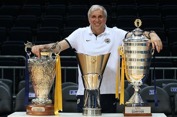 Zeljko Obradovic, Fenerbahçe Beko kariyerinde toplamda 4 Türkiye Basketbol Ligi, 3 Cumhurbaşkanlığı Kupası, 3 Türkiye Kupası olmak üzere 10 yerel kupa kaldırdı.