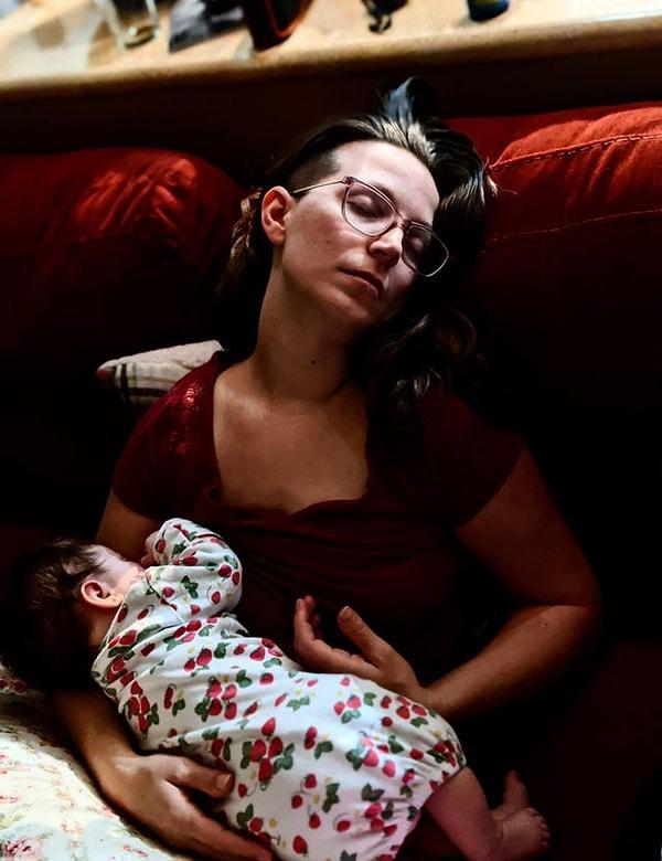 14. "Yorgun Anne ve Bebek"