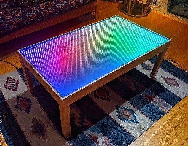 15. Programlanabilir LED ışıklı ve sonsuzluk temalı kahve masası: