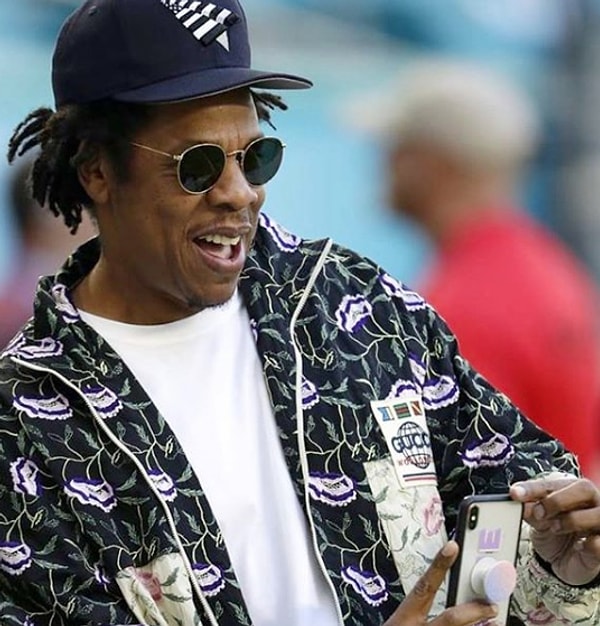 12. Jay Z купил шампанское за 250 тысяч долларов.