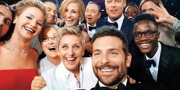 Oscar ödüllerinde Ellen Degeneres'in selfie çektiği an