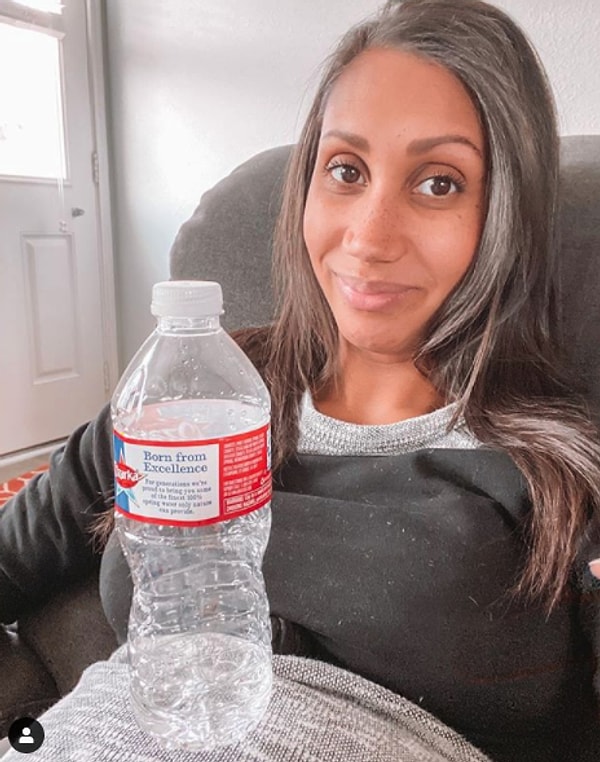 3. "Я использую свой живот, потому что тянуться постоянно к бутылке теперь становится мучением."