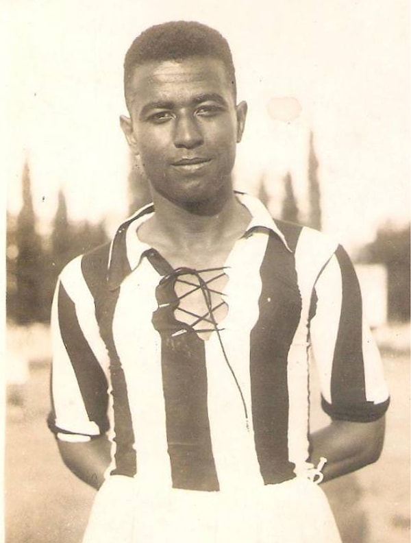 19. Vahap Özaltay (1907-1965), Futbolcu