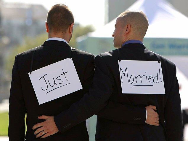 11. Şu anda dünyada tam 29 ülkede eş cinsel çiftlerin evlenmesi yasal olarak mümkün.