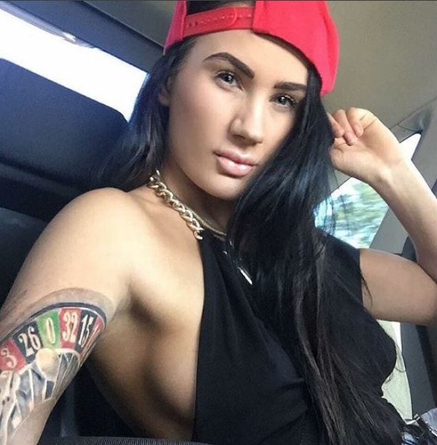 7. Carla Mai