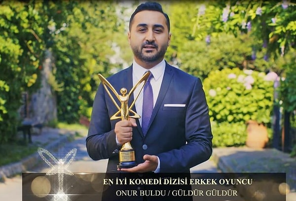 En İyi Komedi Dizisi Erkek Oyuncu: Onur Buldu