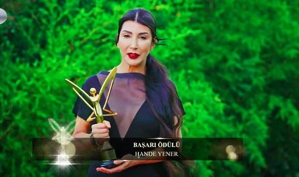 Başarı Ödülü: Hande Yener