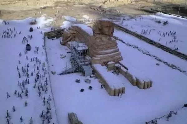 9. Kahire'ye onlarca yılın ardından ilk kez kar yağdığı iddia edilerek paylaşılan bu fotoğraftaki gerçek değil.