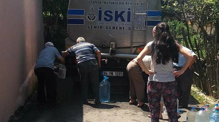 Bakan Varank'tan Şile'de Su Kuyruğu Paylaşımı: 'Merakla Beklediğiniz Dizinin Yeni Sezonu Yayınlanmış'